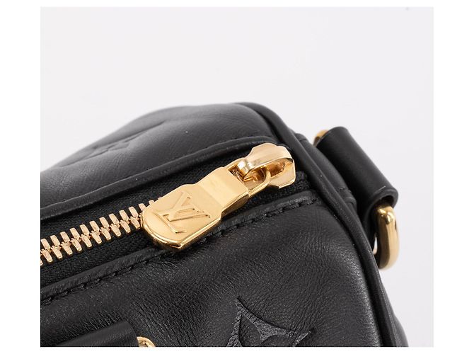 LOUIS VUITTON - Bolsa transversal Speedy 22 Louis Vuitton em couro preto estampado edição limitada - vista 5