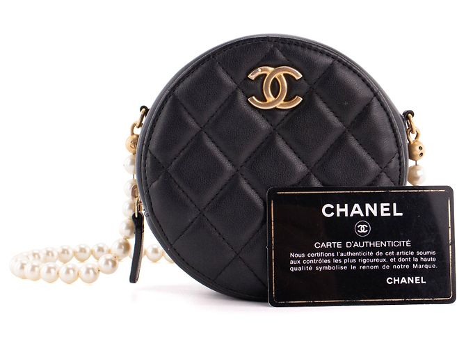 CHANEL - Borsa a tracolla Pearls Round Chanel in pelle nera Nero - vista 11