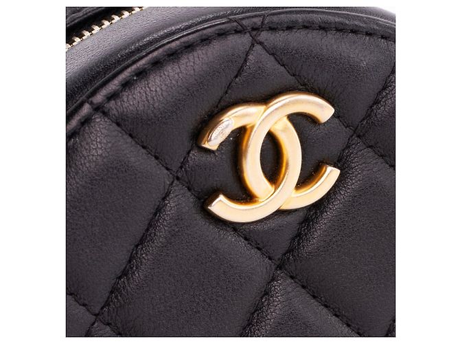 CHANEL - Borsa a tracolla Pearls Round Chanel in pelle nera Nero - vista 5