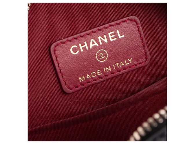 CHANEL - Borsa a tracolla Pearls Round Chanel in pelle nera Nero - vista 9