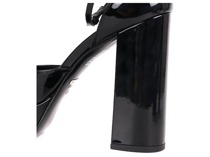 GUCCI - Gucci Pumps aus schwarzem Lackleder (T40.5) - Ansicht 5