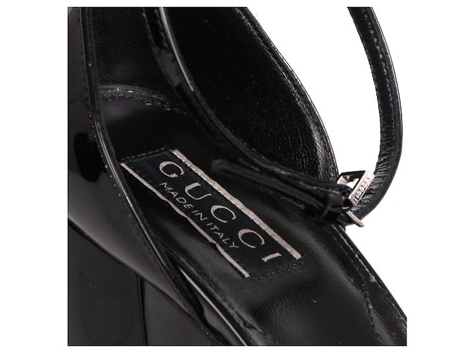 GUCCI - Gucci Pumps aus schwarzem Lackleder (T40.5) - Ansicht 7
