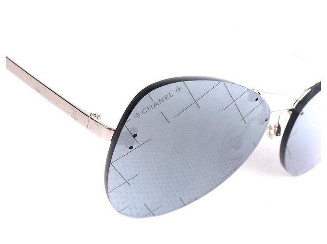 CHANEL - Occhiali da sole aviator Chanel in metallo argento Grigio - vista 3