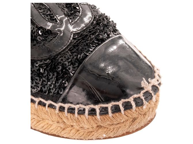 CHANEL - Espadrillas CC Chanel in paillettes e pelle verniciata nera (T37) Nero - vista 5