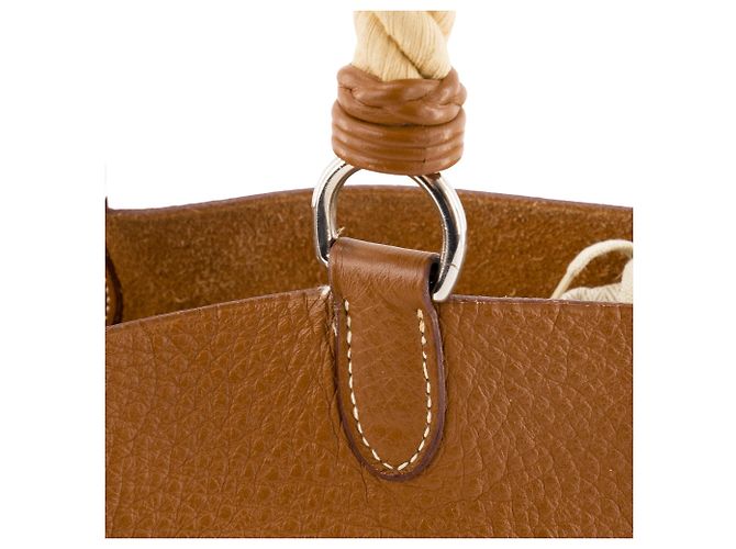 HERMÈS - Borsa a Spalla Mangeoire Hermès in Pelle Clemence Taurillon Oro Marrone - vista 5