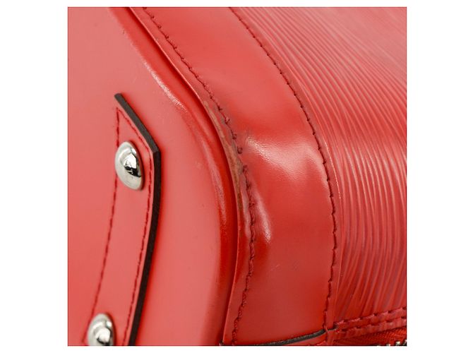 LOUIS VUITTON - Borsa a Spalla Alma BB Louis Vuitton in Pelle Epi Rossa Rosso - vista 8