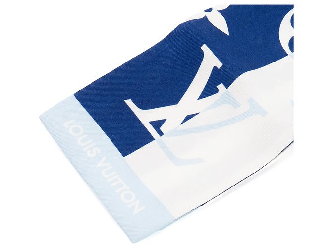 LOUIS VUITTON - Foulard in seta Parasol Louis Vuitton in seta blu e bianca - vista 2
