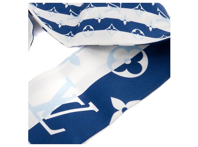 LOUIS VUITTON - Foulard in seta Parasol Louis Vuitton in seta blu e bianca - vista 4