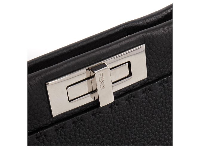 FENDI - Bolsa Peekaboo Fendi em couro granulado preto - vista 5