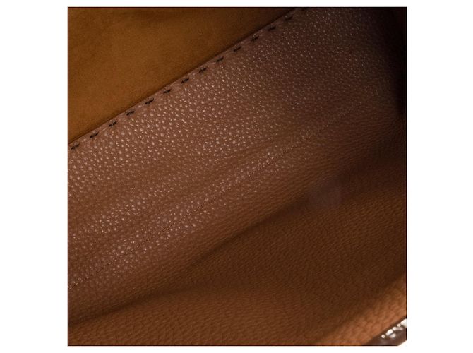 FENDI - Bolsa Peekaboo Fendi em couro granulado preto - vista 8