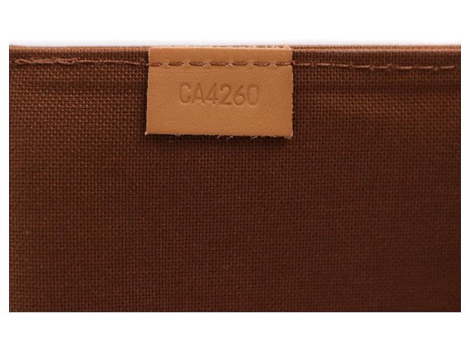 Louis Vuitton Piccolo Sacchetto Piatto Monogramma in Tela Marrone - vista 11