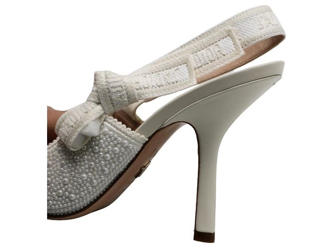 Christian Dior Slingback J'Adior con Perle in Resina Bianche Bianco - vista 11