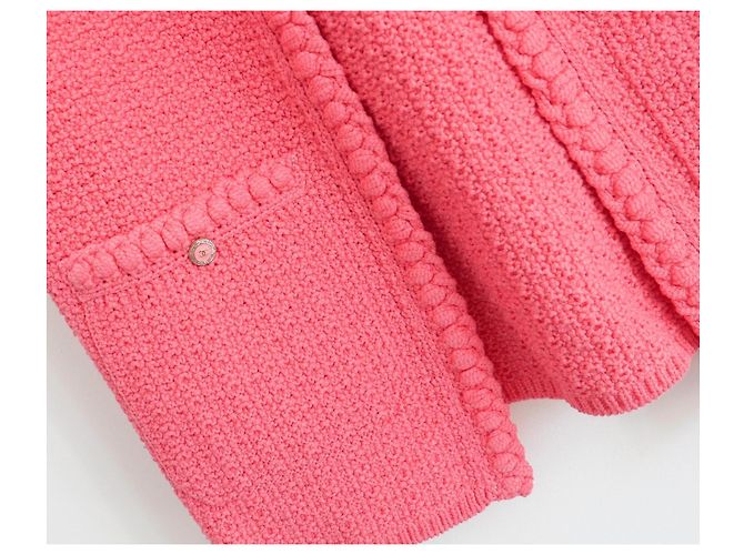Chaqueta sin mangas de punto rosa coral Chanel Primavera 22S - vista 2