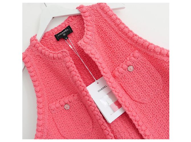 Chaqueta sin mangas de punto rosa coral Chanel Primavera 22S - vista 4
