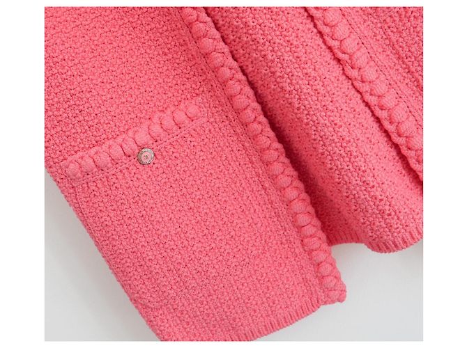 Chaqueta sin mangas de punto rosa coral Chanel Primavera 22S - vista 5