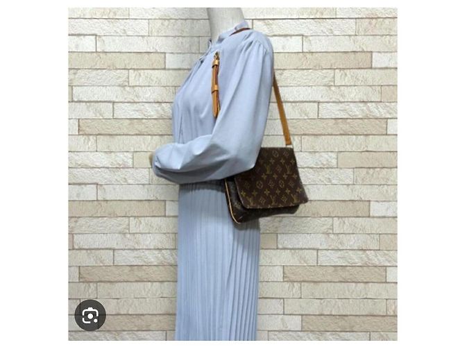 Borsa Musette Tango in tela Monogram Louis Vuitton Marrone - vista 4
