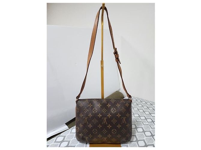 Borsa Musette Tango in tela Monogram Louis Vuitton Marrone - vista 5