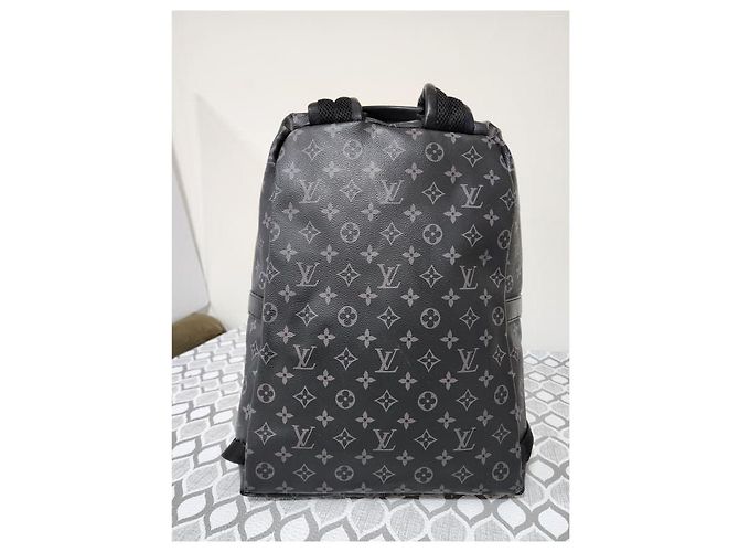 Discovery Rucksack aus Monogram Eclipse Canvas von Louis Vuitton Schwarz Grau - Ansicht 4