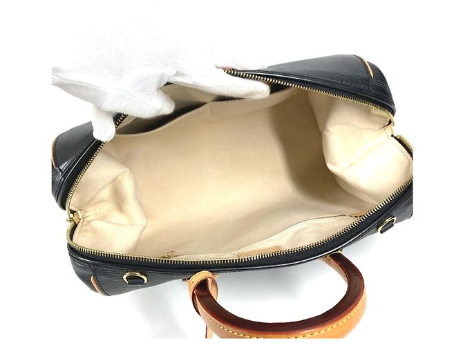 Borsa a tracolla PM in pelle Epi Louis Vuitton per cani Nero - vista 13