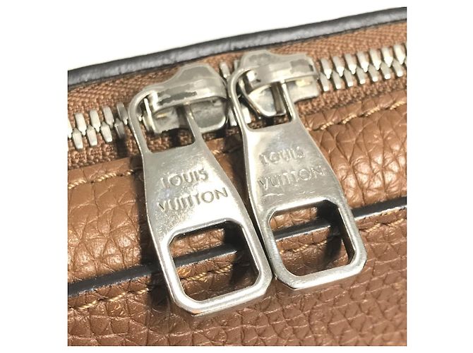 Borsa Armando PM M53489 di Louis Vuitton Marrone - vista 12