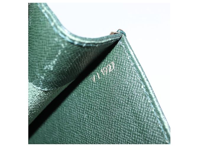 Borsa Kourad in pelle Taiga Louis Vuitton Verde - vista 7