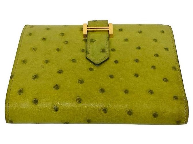 Portefeuille compact en cuir d'autruche Hermès Béarn Vert - vue 7