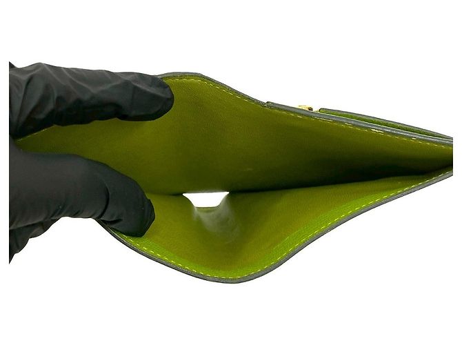 Portefeuille compact en cuir d'autruche Hermès Béarn Vert - vue 9