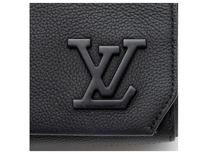 Mensageiro Takeoff Aerogram em Couro de Bezerro Louis Vuitton Preto - vista 9