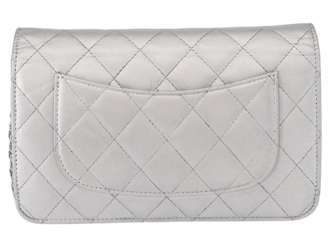 Wallet On Chain Cartera Chanel Reissue 2.55 con Cadena de Piel de Cordero Acolchada Plata - vista 2
