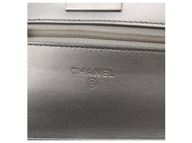 Wallet On Chain Cartera Chanel Reissue 2.55 con Cadena de Piel de Cordero Acolchada Plata - vista 6