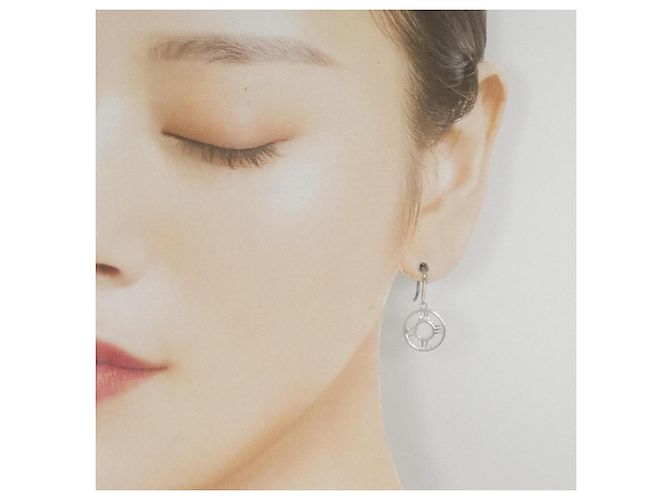 Tiffany & Co Boucles d'oreilles médaillon ouvert Tiffany Atlas - vue 4