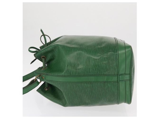 Noe Borsa Noé Louis Vuitton in pelle Epi grande Verde - vista 4