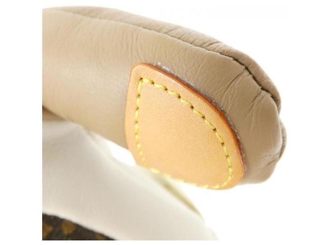 Ours en peluche Doudou Louis Vuitton Marron Blanc Beige - vue 7