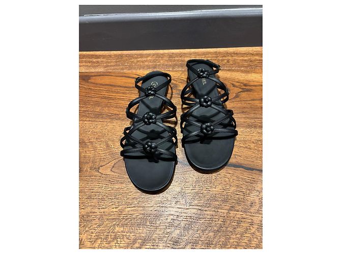 Sandali piccoli in pelle nera Camelia di Chanel 39 Nero - vista 6
