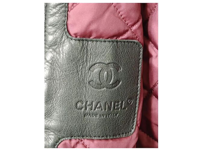 Increíble Chaqueta Bomber con Capucha de la Colección Deportiva Rara de Chanel Negro - vista 5