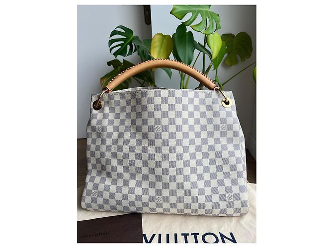 Bolsa Louis Vuitton Artsy MM Damier Azur Bege Fora de branco - vista 3