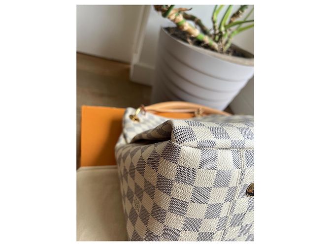 Bolsa Louis Vuitton Artsy MM Damier Azur Bege Fora de branco - vista 5