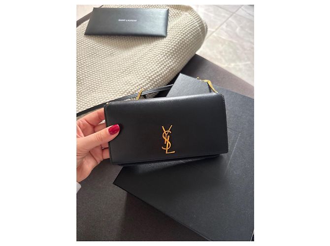 Saint Laurent Cassandre piccola borsa a mano in pelle nera Nero - vista 4