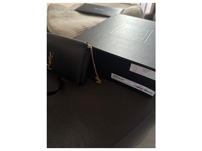 Saint Laurent Cassandre piccola borsa a mano in pelle nera Nero - vista 6