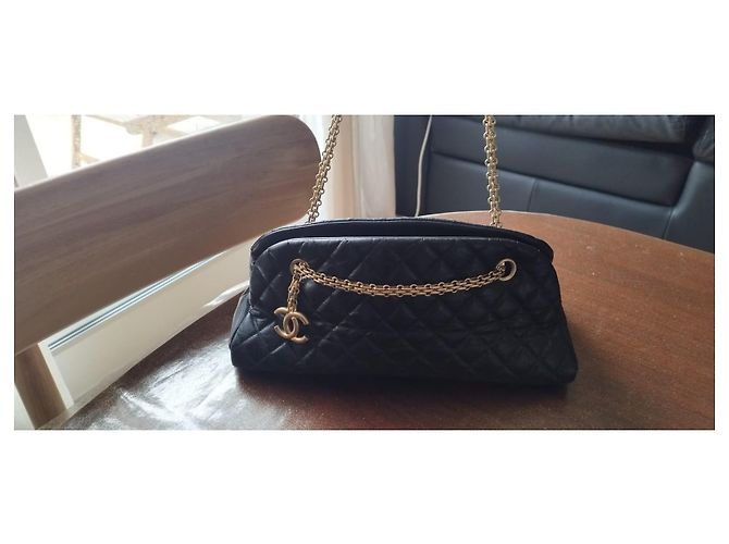 Borsa a mano Chanel Mademoiselle in pelle nera Nero - vista 3