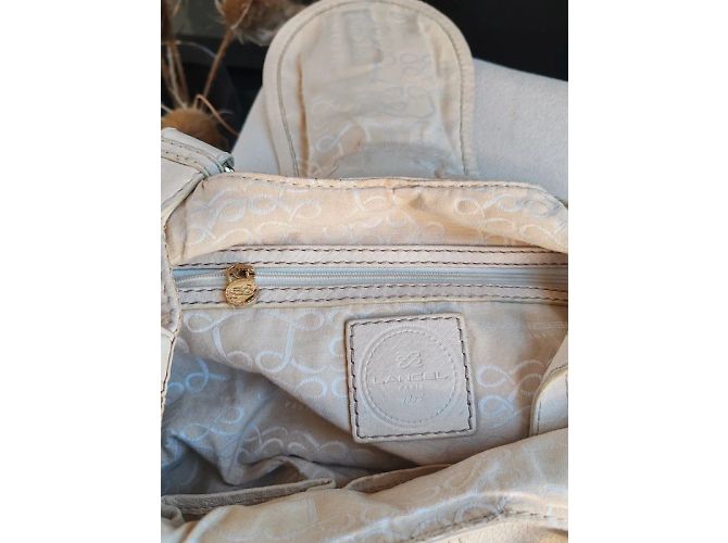 Borsa a mano Lancel Frasque in pelle beige - vista 8