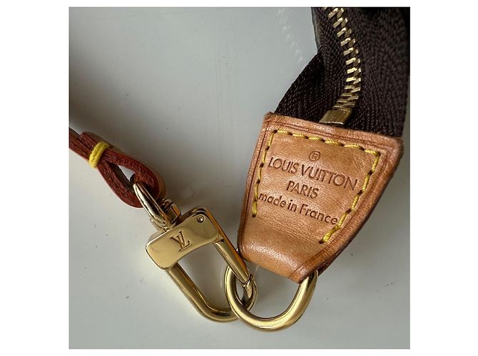 Louis Vuitton Pochette Accessoires Monogram Marrone - vista 10