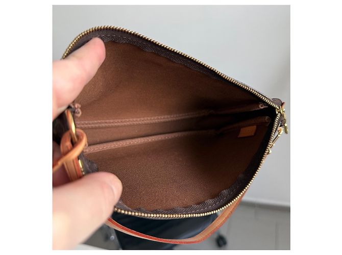 Louis Vuitton Pochette Accessoires Monogram Marrone - vista 16