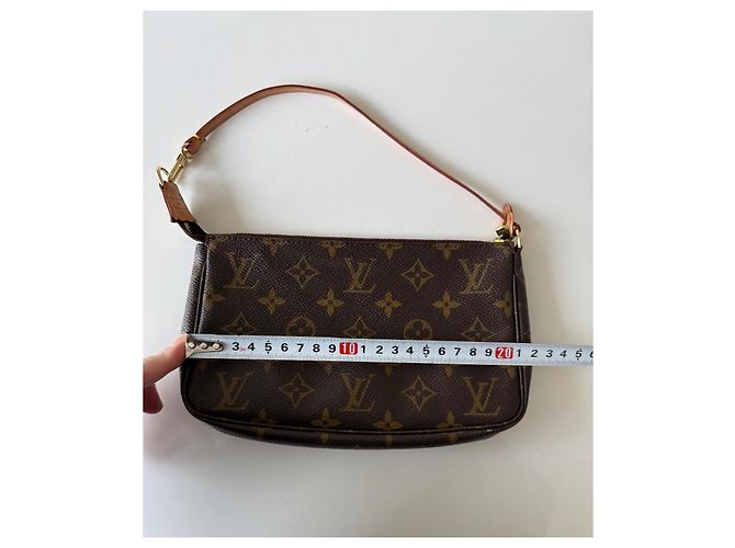 Louis Vuitton Pochette Accessoires Monogram Marrone - vista 20