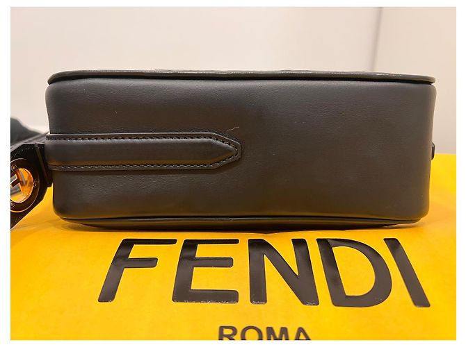 Borsa a tracolla Fendi FF in pelle marrone e nera Nero - vista 6