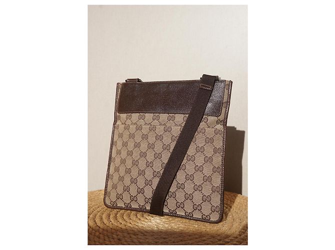 Borsa a tracolla Gucci GG in tela e pelle Marrone chiaro Marrone scuro - vista 3