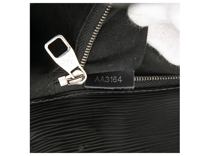 Louis Vuitton Marly BB in Epi Nero - vista 6