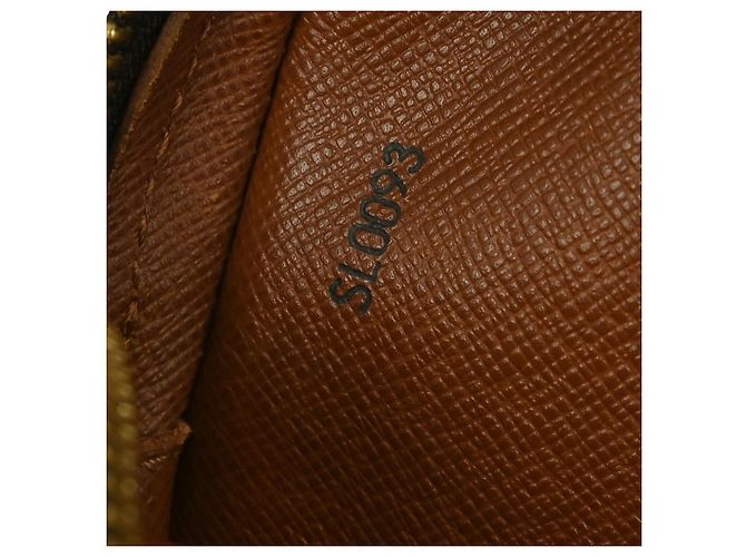 Borsa Danube Louis Vuitton in tela Monogram MM Marrone - vista 5