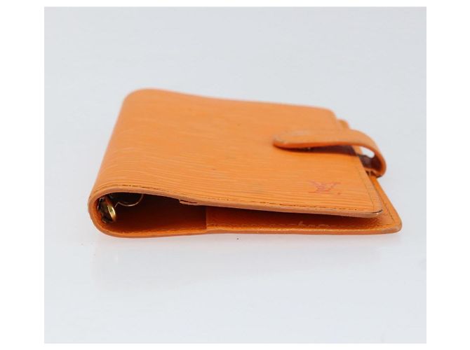 Cubierta de agenda Louis Vuitton en cuero Epi PM Naranja - vista 3