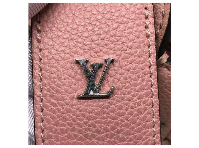 Borsa Louis Vuitton Milla PM in pelle di vitello rosa. - vista 6